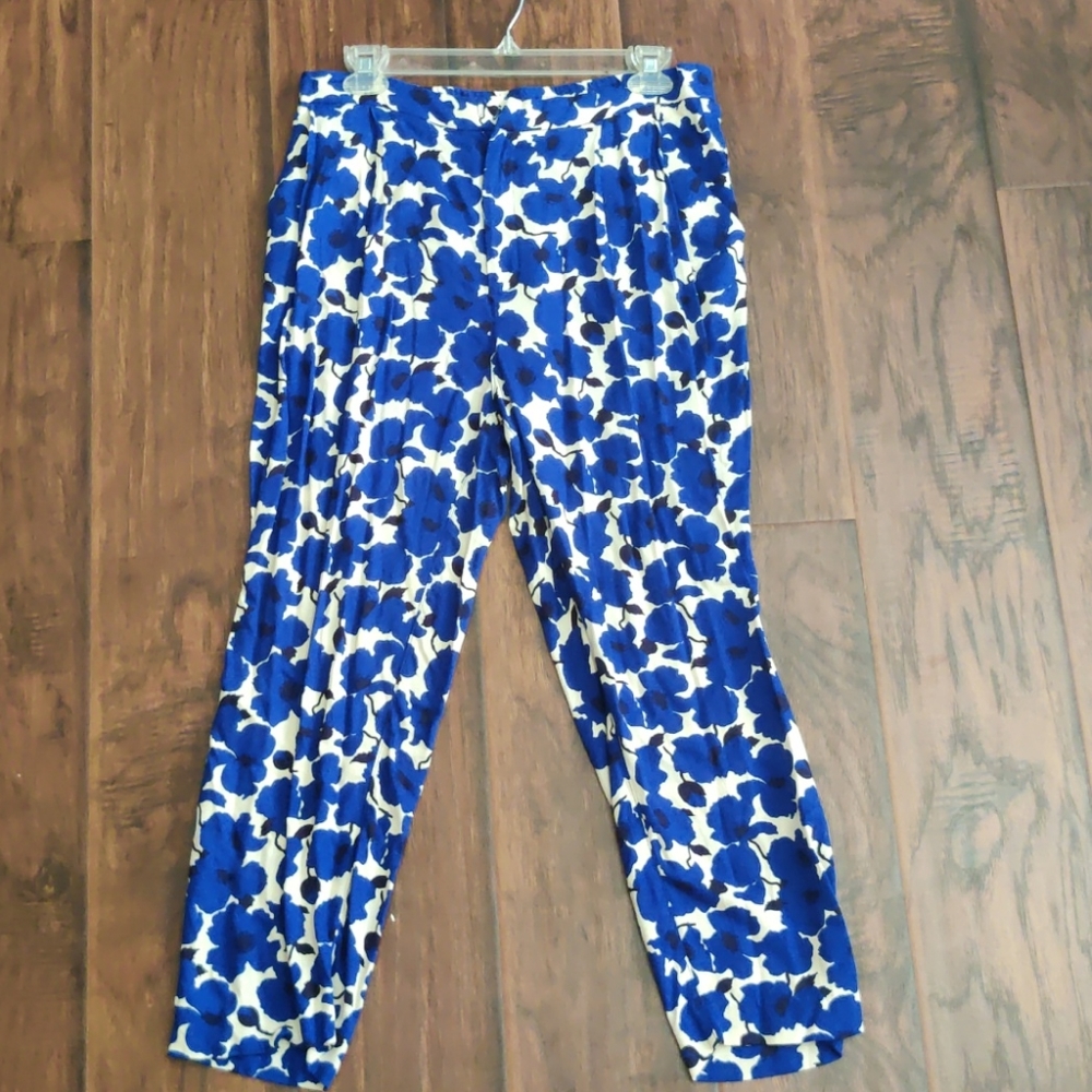 H&M Blue Floral Pencil Leg Cropped Pants